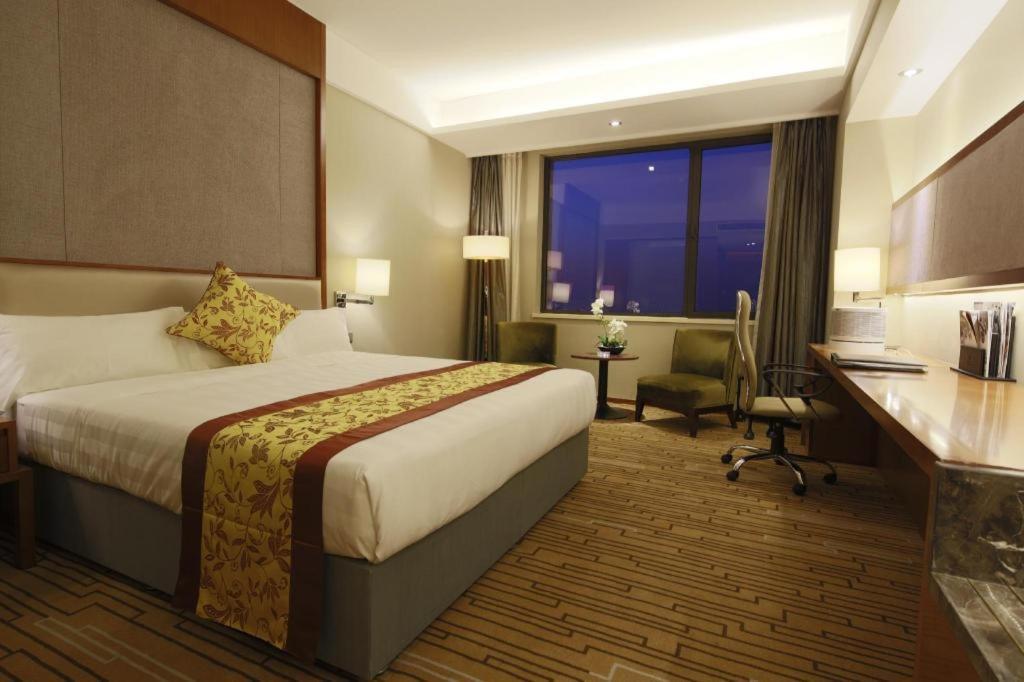 Shenyang Rayfont International Hotel Bagian luar foto