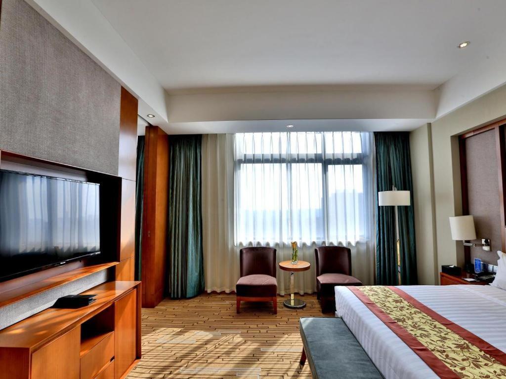 Shenyang Rayfont International Hotel Bagian luar foto